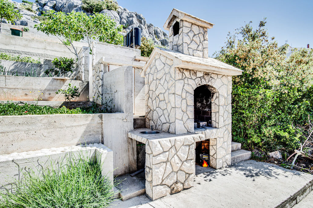 Apartment 1 - Outside area: barbecue