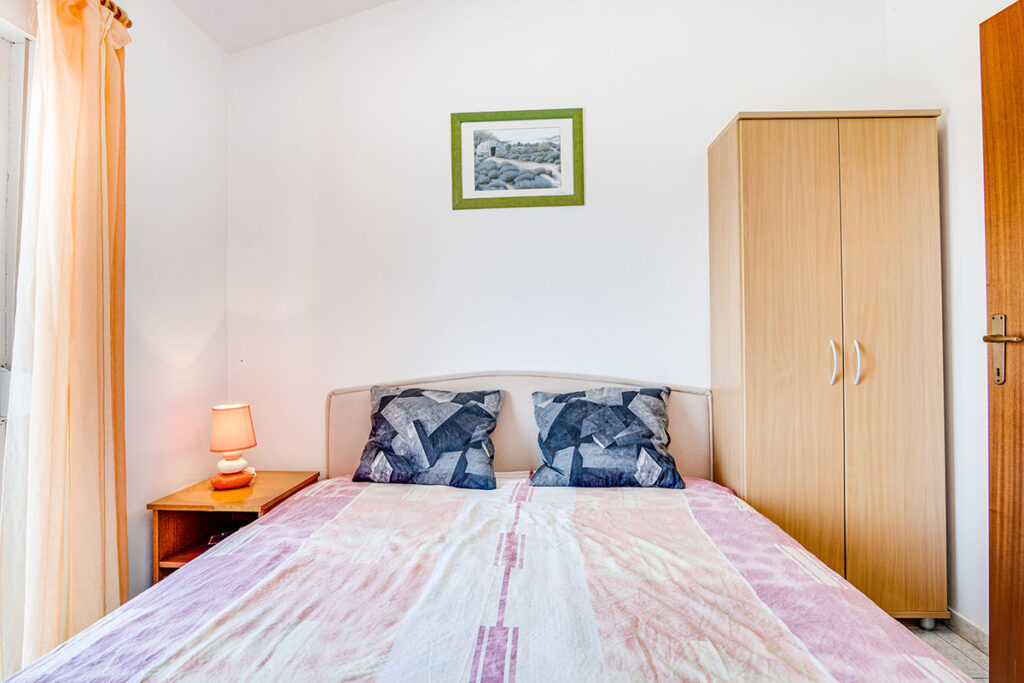 Apartment 4 - Bedroom 1