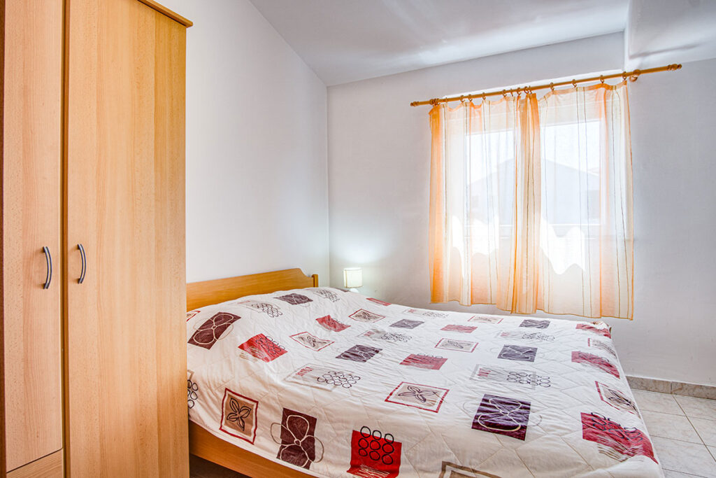 Apartment 5 - Bedroom 1