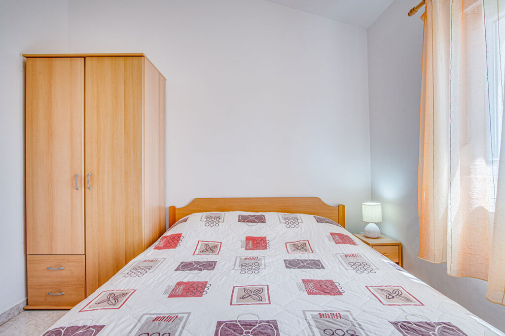 Apartment 5 - Bedroom 1