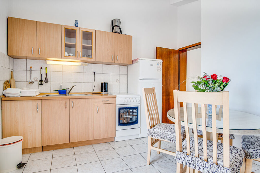 Apartment 5 - Kitchen